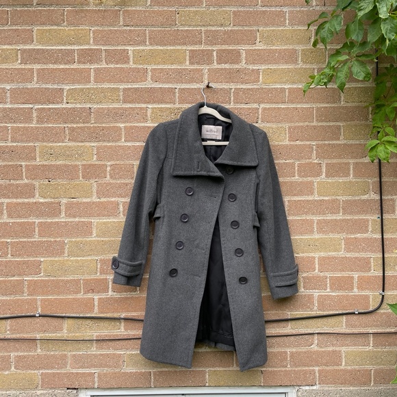 Women's Coat: Aritzia Wilfred Cashmere + Wool Dark Gray Peacoat - Picture 6 of 16
